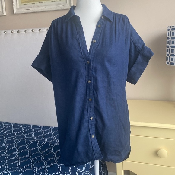 J. Crew Tops - J. Crew Relaxed-fit short-sleeve Baird McNutt Irish linen shirt Navy XS